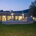 Averto With Private Pool Villa