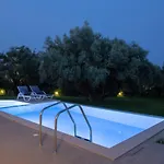 Averto With Private Pool Nidhrion