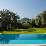 Villa Averto With Private Pool *