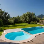 Averto With Private Pool Villa Nidhrion