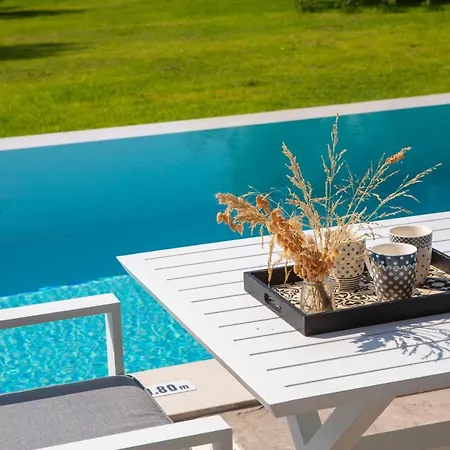 别墅 Luxury Averto With Private Pool 奈德里
