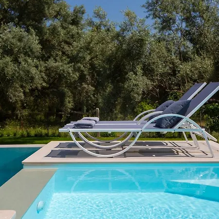Averto With Private Pool Nydri (Lefkada)