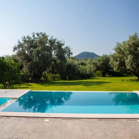 Luxury Averto With Private Pool 别墅
