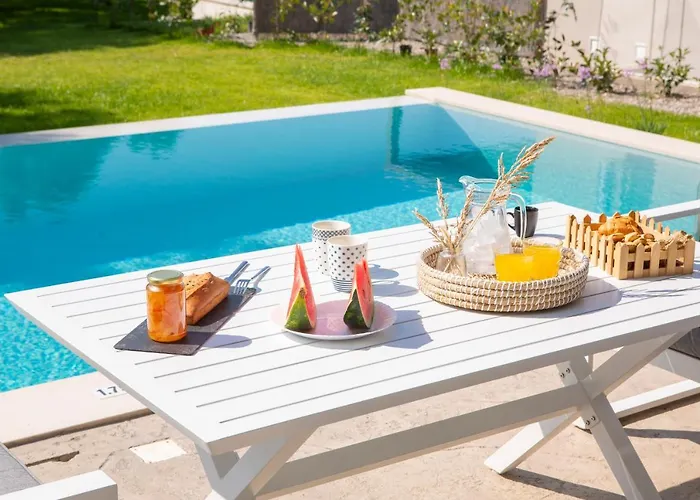 Averto With Private Pool Villa