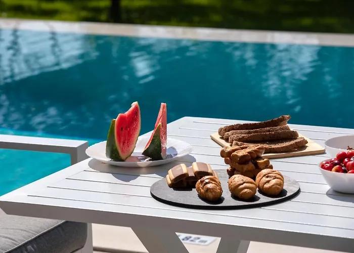 Averto With Private Pool *